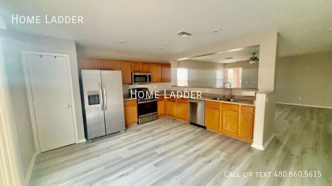 Foto del edificio - 13309 N 123rd Ln