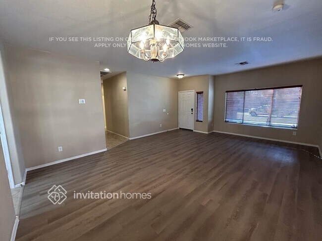 Building Photo - 7005 S 21st Dr