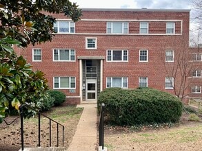 Building Photo - 1303 N Ode St