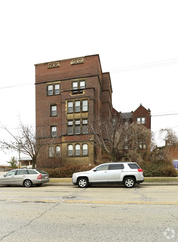 Primary Photo - Dixson Hall Apartments