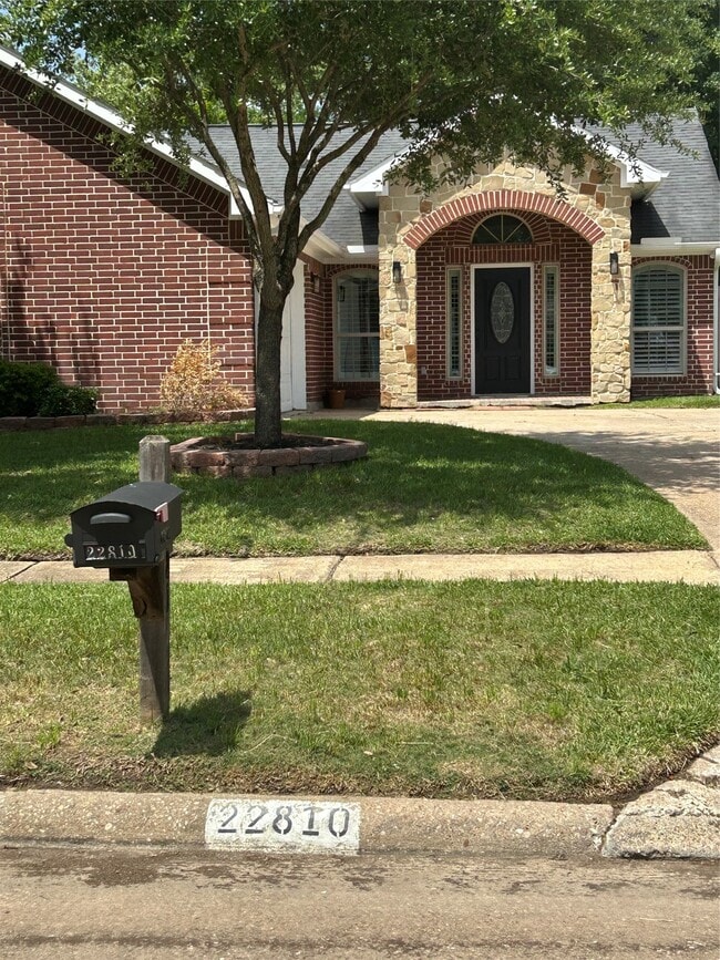Building Photo - 22810 Braken Carter Ln