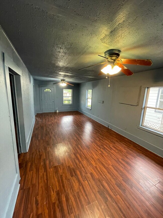 Building Photo - Huge, Remodeled Home