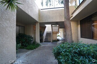 Building Photo - 43 Pearl