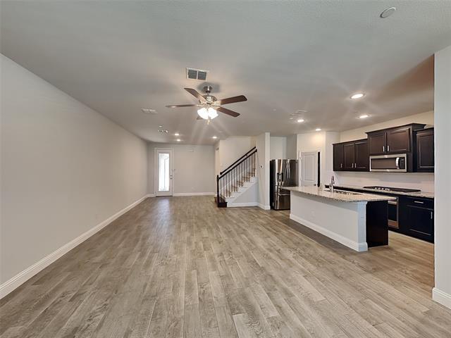 Foto del edificio - 5557 Crosby Dr
