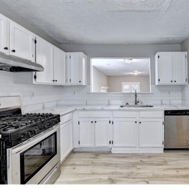 Foto del edificio - 5321 Brentwood Rd