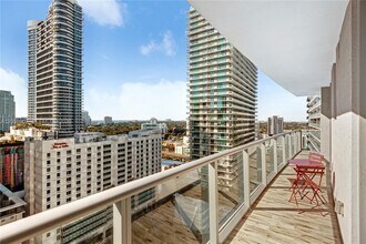 Building Photo - 1100 S Miami Ave
