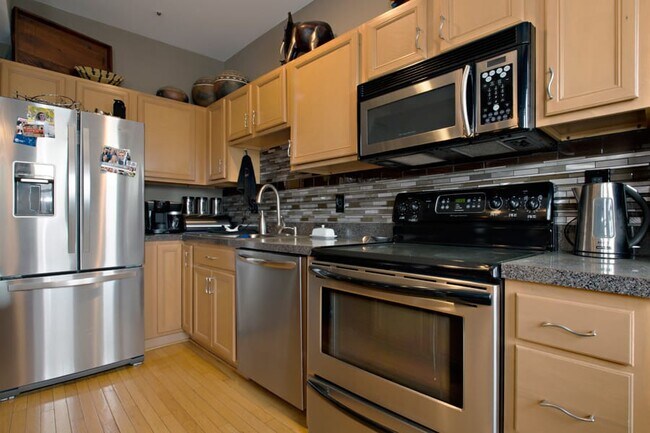 Building Photo - 1415 Chapin St NW