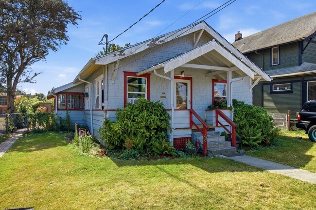 Building Photo - 1426 S 54th St