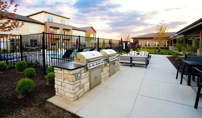 Foto del edificio - Apex at Perry Crossing