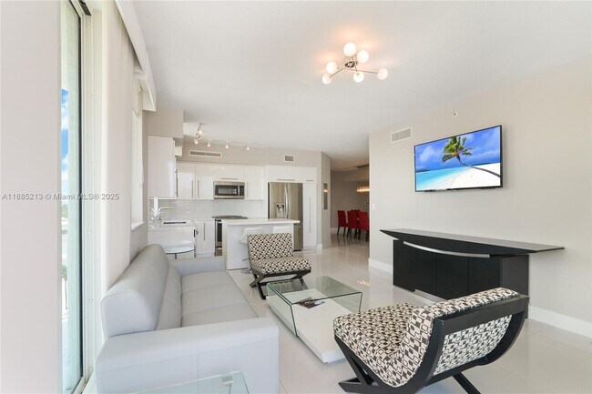 Foto del edificio - 1745 E Hallandale Beach Blvd