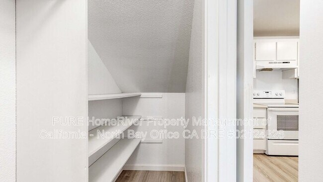 Foto del edificio - 1450 E Cotati Ave