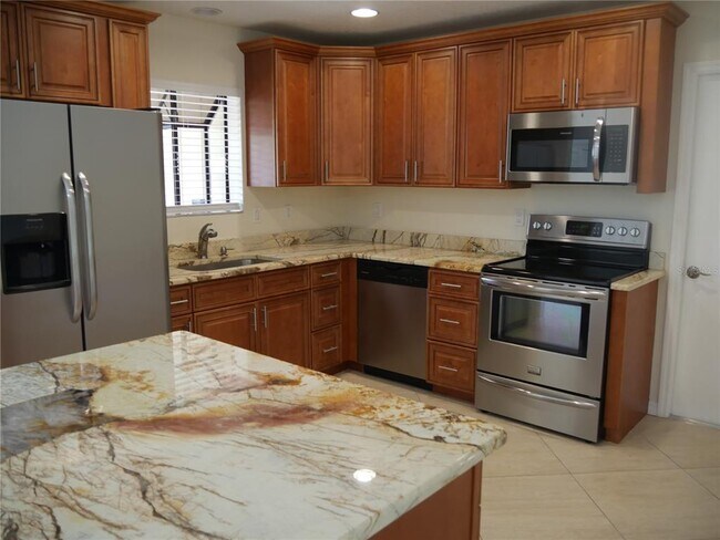 Foto del edificio - 3026 Vinson Ave