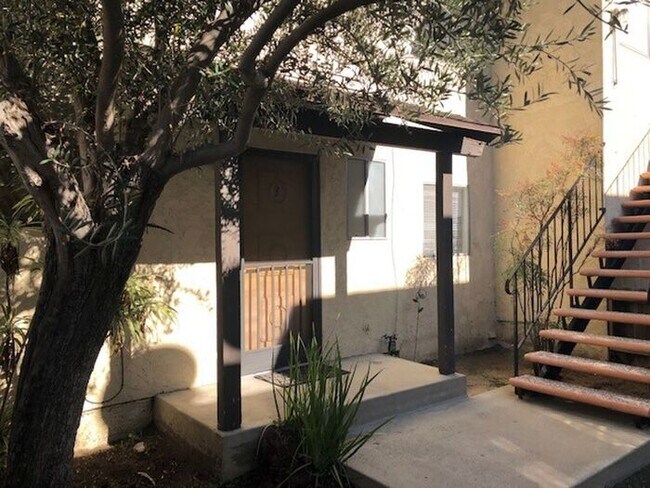 Foto del edificio - 22904 Maple Ave