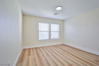 Building Photo - 8338 Lavender Jade Ct