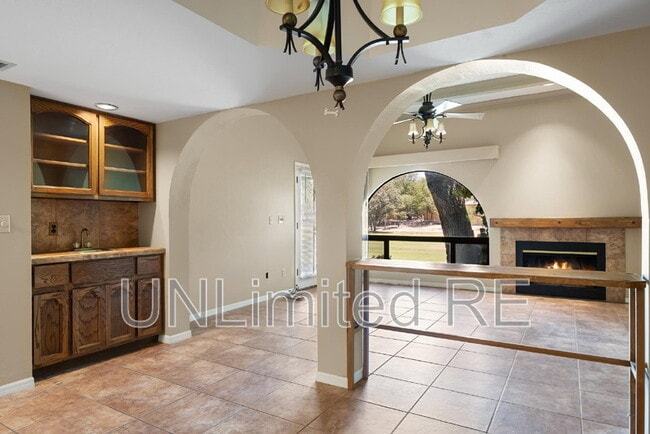 Building Photo - 6135 Crista Lynn Pl