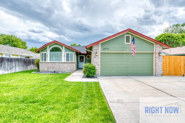 Building Photo - 6911 W Elm Brook Dr