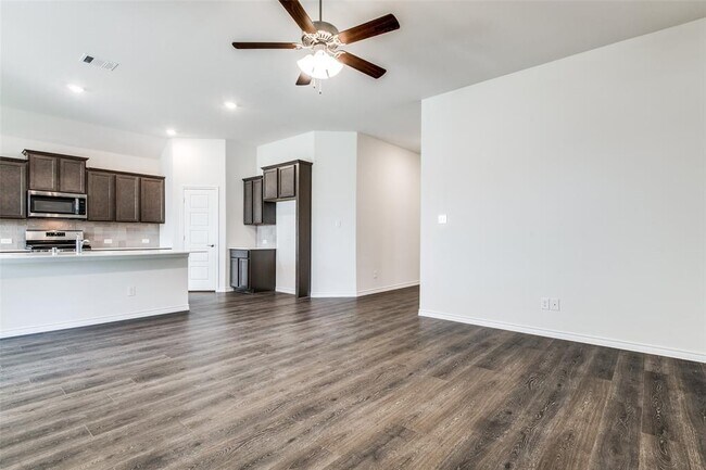 Building Photo - 909 Cobalt Dr