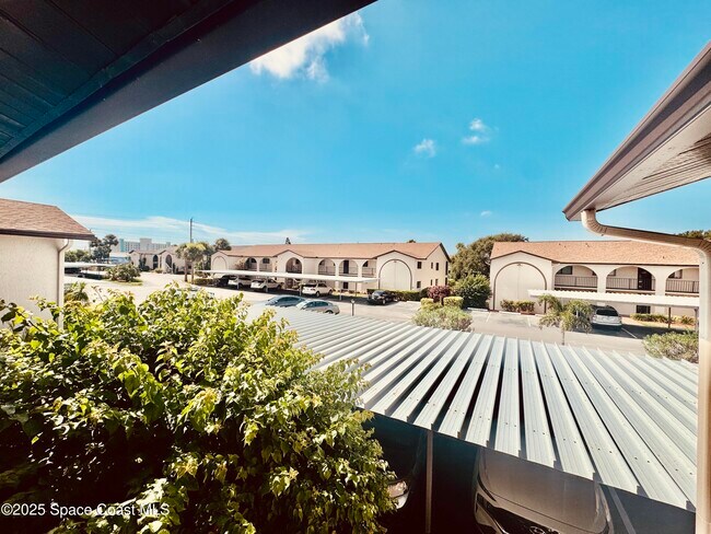 Foto del edificio - 5807 N Atlantic Ave