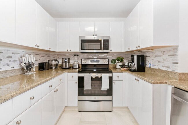 Foto del edificio - 2280 SW 32nd Ave