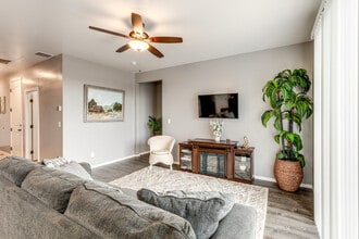 Building Photo - 12281 Pegasus Rd