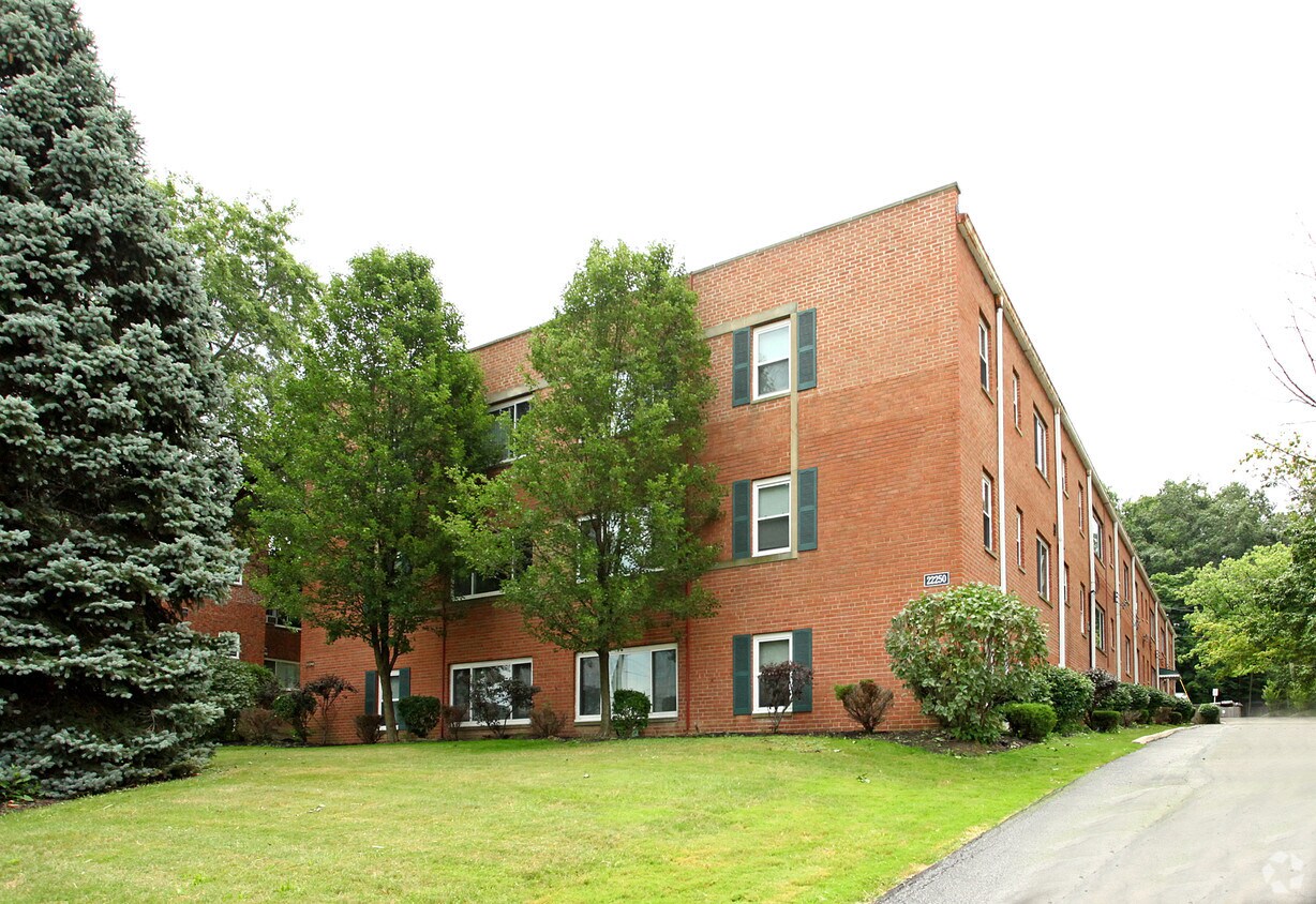 Foto principal - Greenbriar Apartments