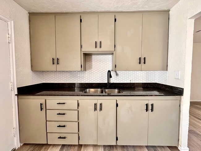 Foto del edificio - Newly Remodeled Home with Move-In Special!