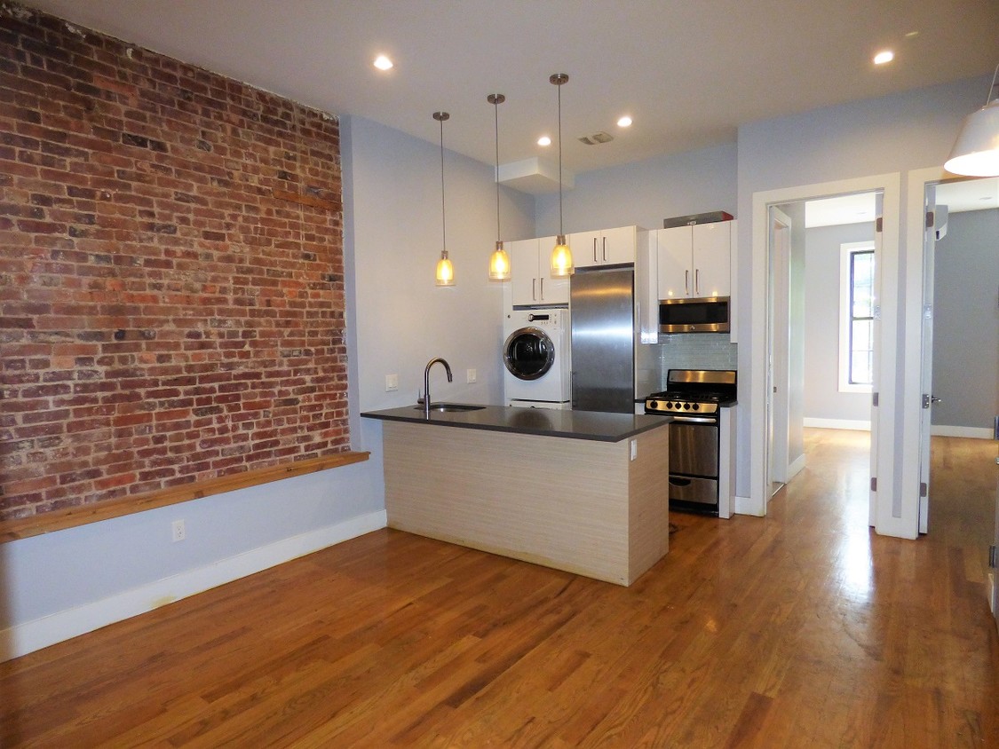 Foto principal - 994 Broadway