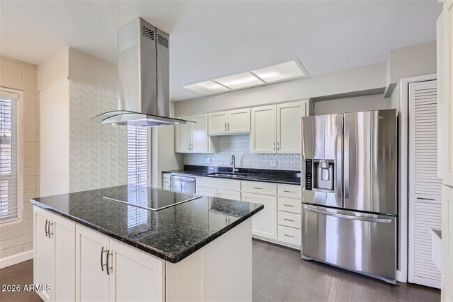 Foto del edificio - 5420 N 82nd St
