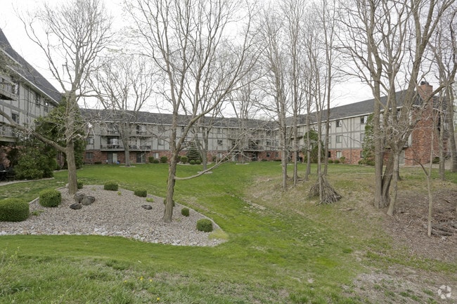 Community - Dunlap Lakeside