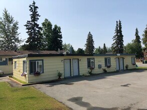 Building Photo - 1902 W 33rd Ave