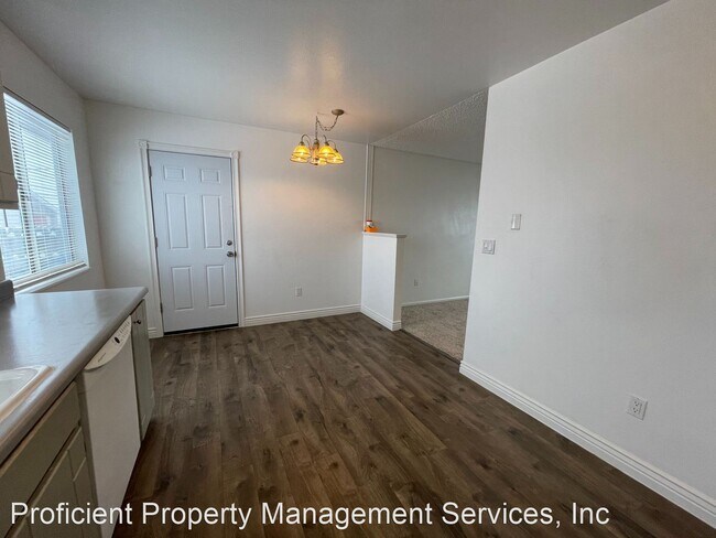 Foto del edificio - 3 br, 1 bath House - 1166 Natalie St
