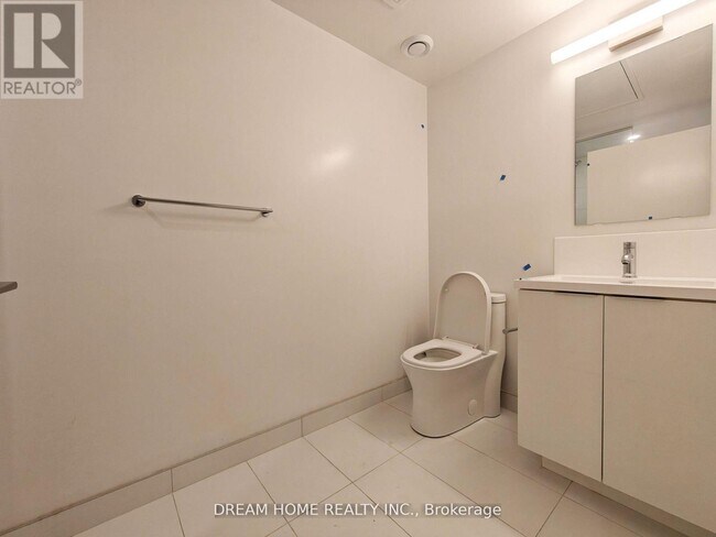 Photo du bâtiment - 230 Simcoe St