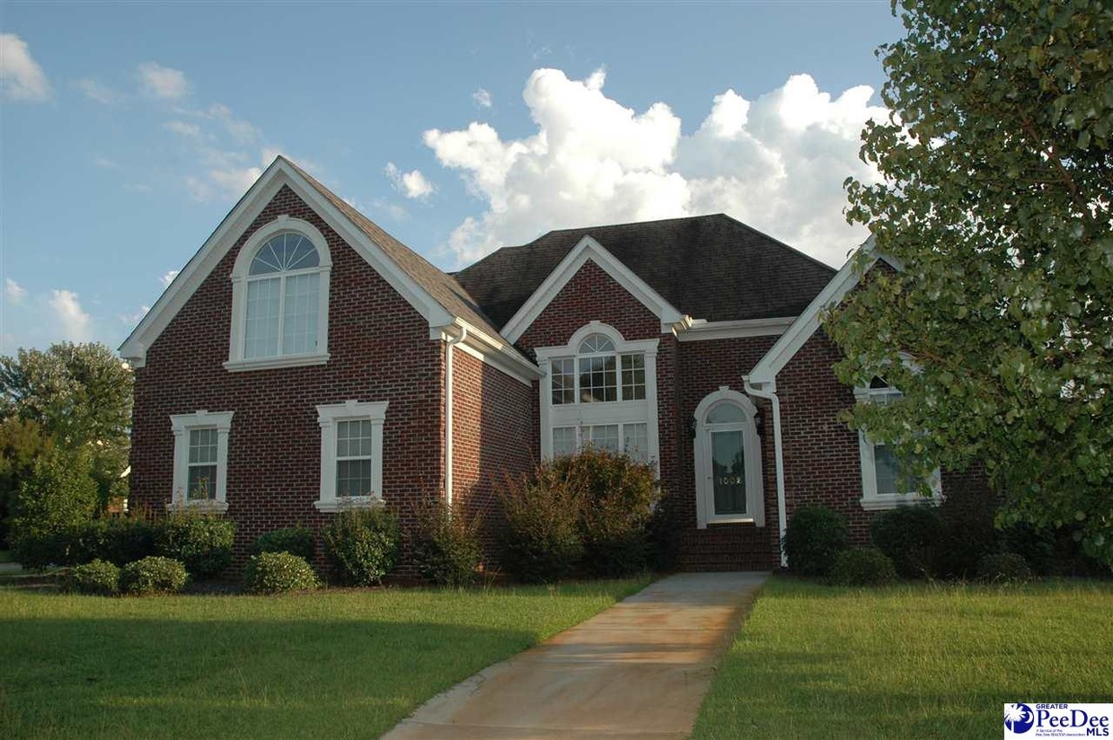 Primary Photo - 1002 Birch Cir