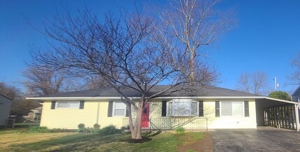 Building Photo - 11316 Lewis Ave