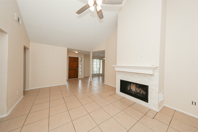 Foto del edificio - 3247 N Mason Rd