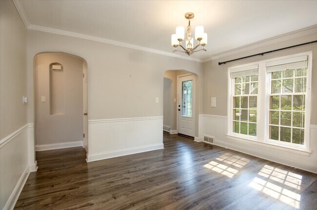 Foto del edificio - 149 N Willow Rd