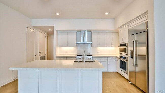 Building Photo - 2606 Rivington