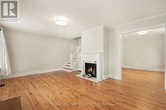 Building Photo - 8 Carlotta Ave