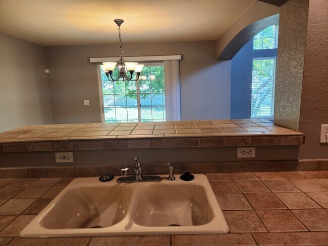 Building Photo - 2708 Big Horn Cir