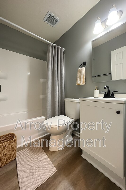 Building Photo - 1730 G St