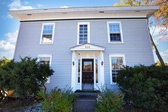 Building Photo - 326 E Savidge St