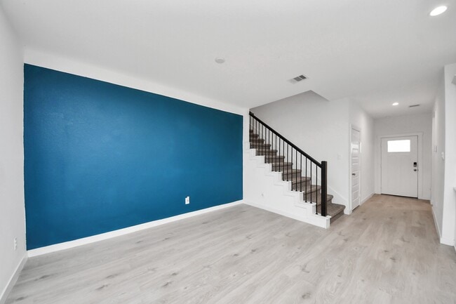 Building Photo - 31738 Melkridge Rd