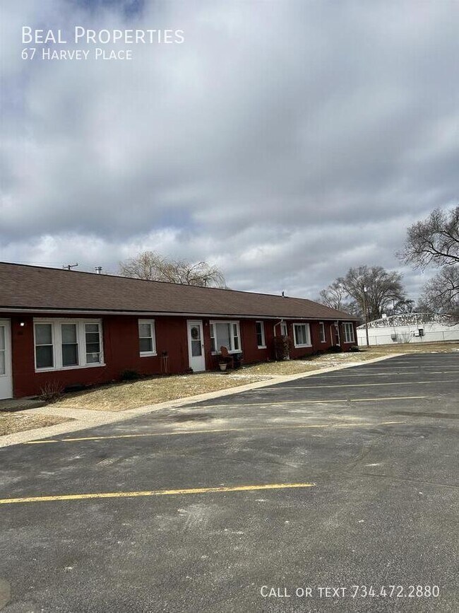 Foto del edificio - 67 Harvey Pl