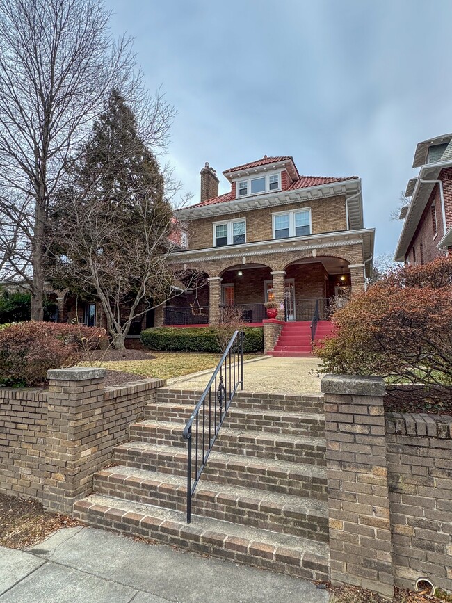 Building Photo - 5915 16th St NW