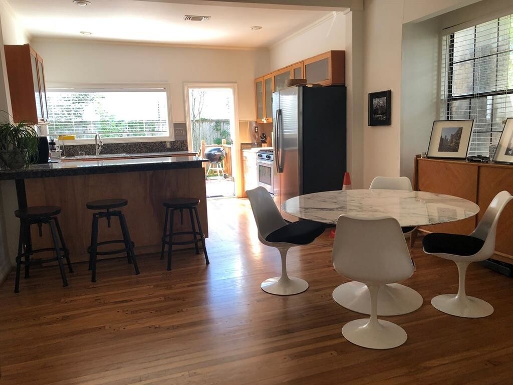 Foto principal - 1223 W Drew St