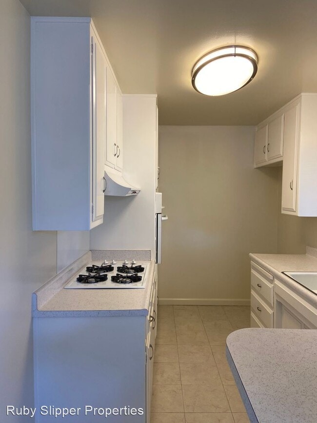 Building Photo - 1 br, 1 bath House - 2700 MacDougal St. #22