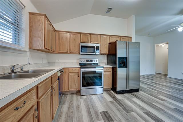 Building Photo - 235 Lake Texoma Dr