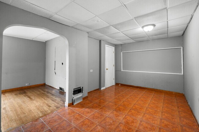 Foto del edificio - 296 E 148th Pl