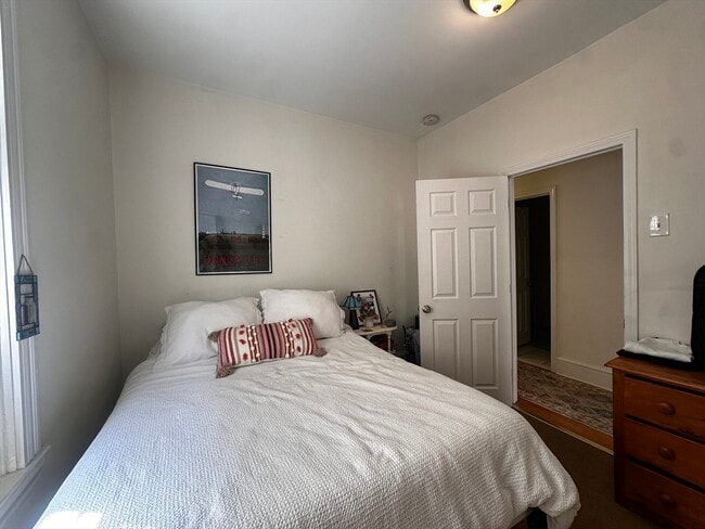 Building Photo - 231 Charles St