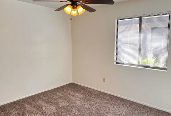 Building Photo - 8201 Laborough Dr